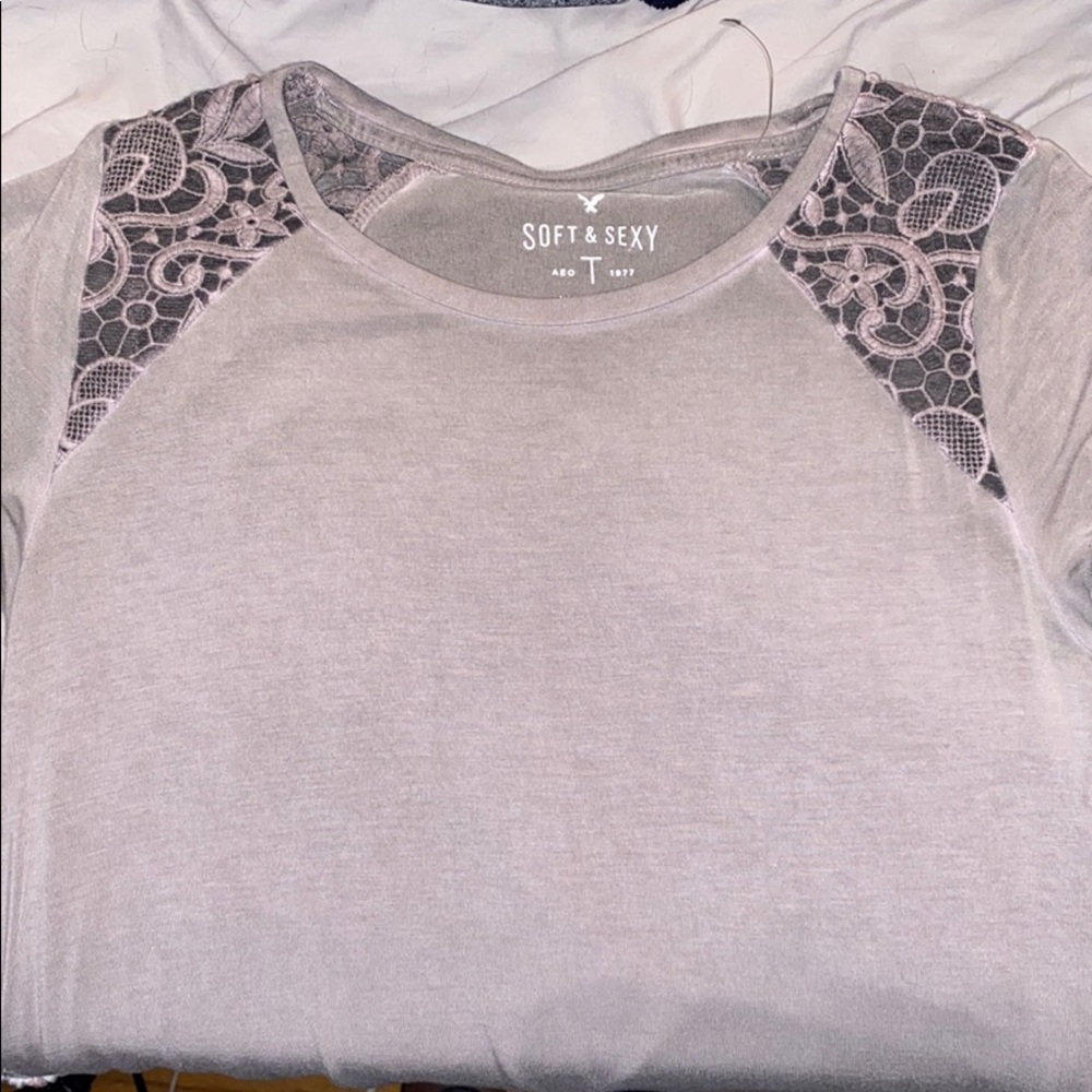 Olive-grayish american eagle t shirt